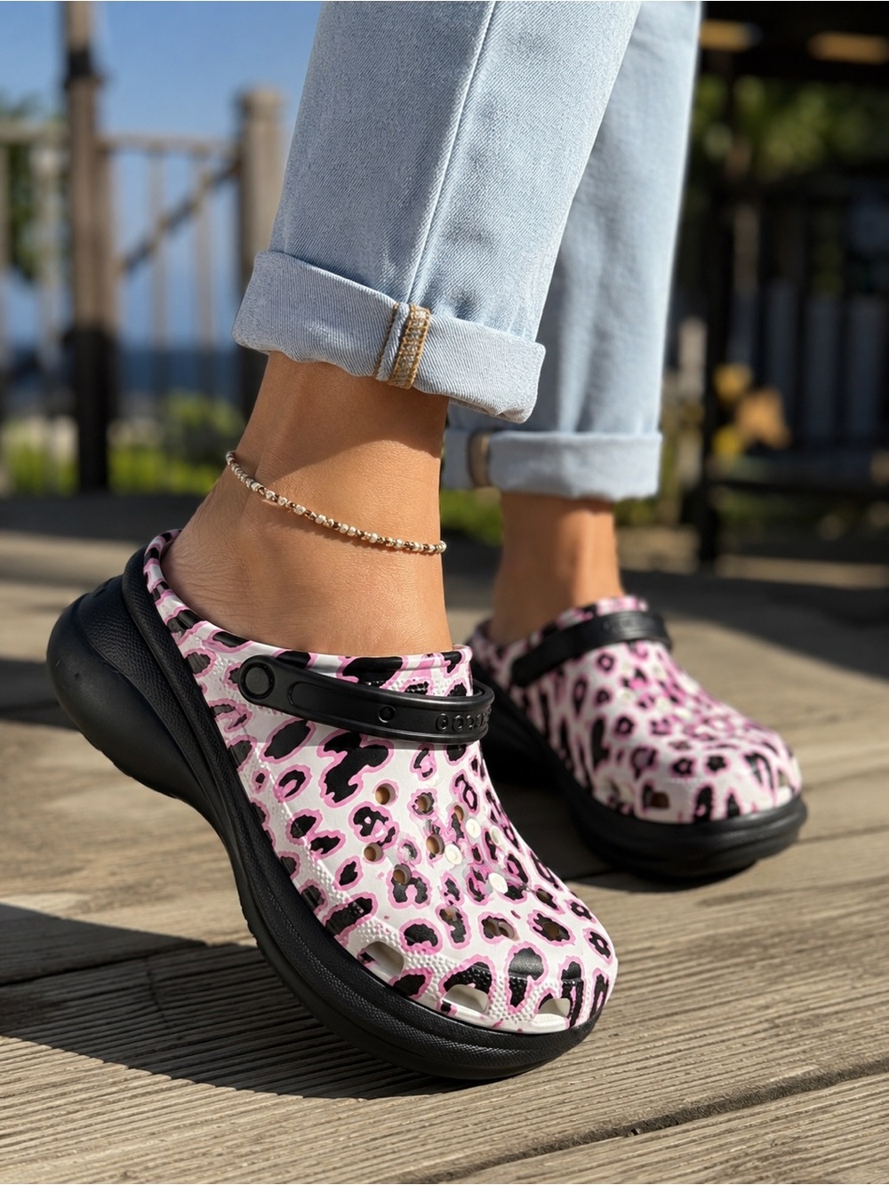 Crocs Classic Bae Clog Ron English Party Animals W11 Pink Leopard